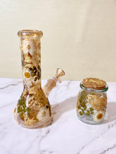 Load image into Gallery viewer, Gold Bong | White Floral