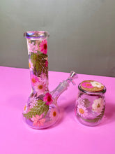 Load image into Gallery viewer, Iridescent Bong with Flowers