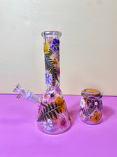 Load image into Gallery viewer, Iridescent Bong with Pastel Flowers