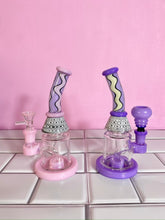 Load image into Gallery viewer, Abstract Bong | Wavy with Base