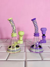 Load image into Gallery viewer, Abstract Bong | Wavy