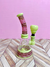 Load image into Gallery viewer, Abstract Bong | Spotted