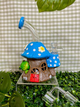 Load image into Gallery viewer, Mushroom Home Bong with Frog
