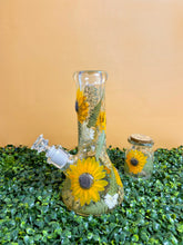 Load image into Gallery viewer, Flower Bong | Sunflower Beaker