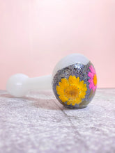 Load image into Gallery viewer, Flower Pipe | White