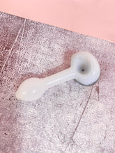 Load image into Gallery viewer, Flower Pipe | White