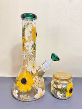 Load image into Gallery viewer, Flower Bong | Green Accents