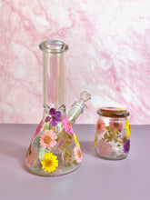 Load image into Gallery viewer, Iridescent Bong with Flowers