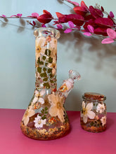 Load image into Gallery viewer, bong with white flowers and gold leaf