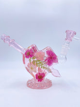 Load image into Gallery viewer, Cupids bow heart bong with real flowers