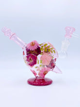 Load image into Gallery viewer, Cupids bow heart bong with real flowers