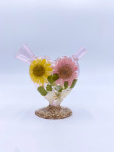Load image into Gallery viewer, mini heart joint bubbler covered with real flowers