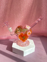 Load image into Gallery viewer, Cupids bow heart bong with real flowers