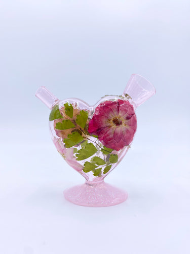 mini heart joint bubbler covered with real flowers