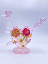 Load image into Gallery viewer, Cupids bow heart bong with real flowers