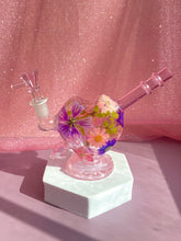 Load image into Gallery viewer, Cupids bow heart bong with real flowers
