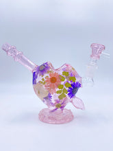Load image into Gallery viewer, Cupids bow heart bong with real flowers