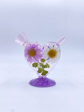 Load image into Gallery viewer, mini heart joint bubbler covered with real flowers