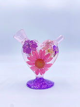 Load image into Gallery viewer, mini heart joint bubbler covered with real flowers