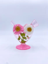 Load image into Gallery viewer, mini heart joint bubbler covered with real flowers