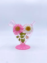 Load image into Gallery viewer, mini heart joint bubbler covered with real flowers