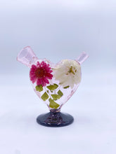 Load image into Gallery viewer, mini heart joint bubbler covered with real flowers