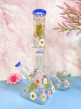 Load image into Gallery viewer, square base beaker blue accents