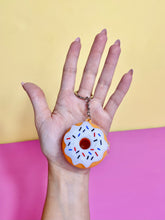 Load image into Gallery viewer, Donut Keychain Pipe
