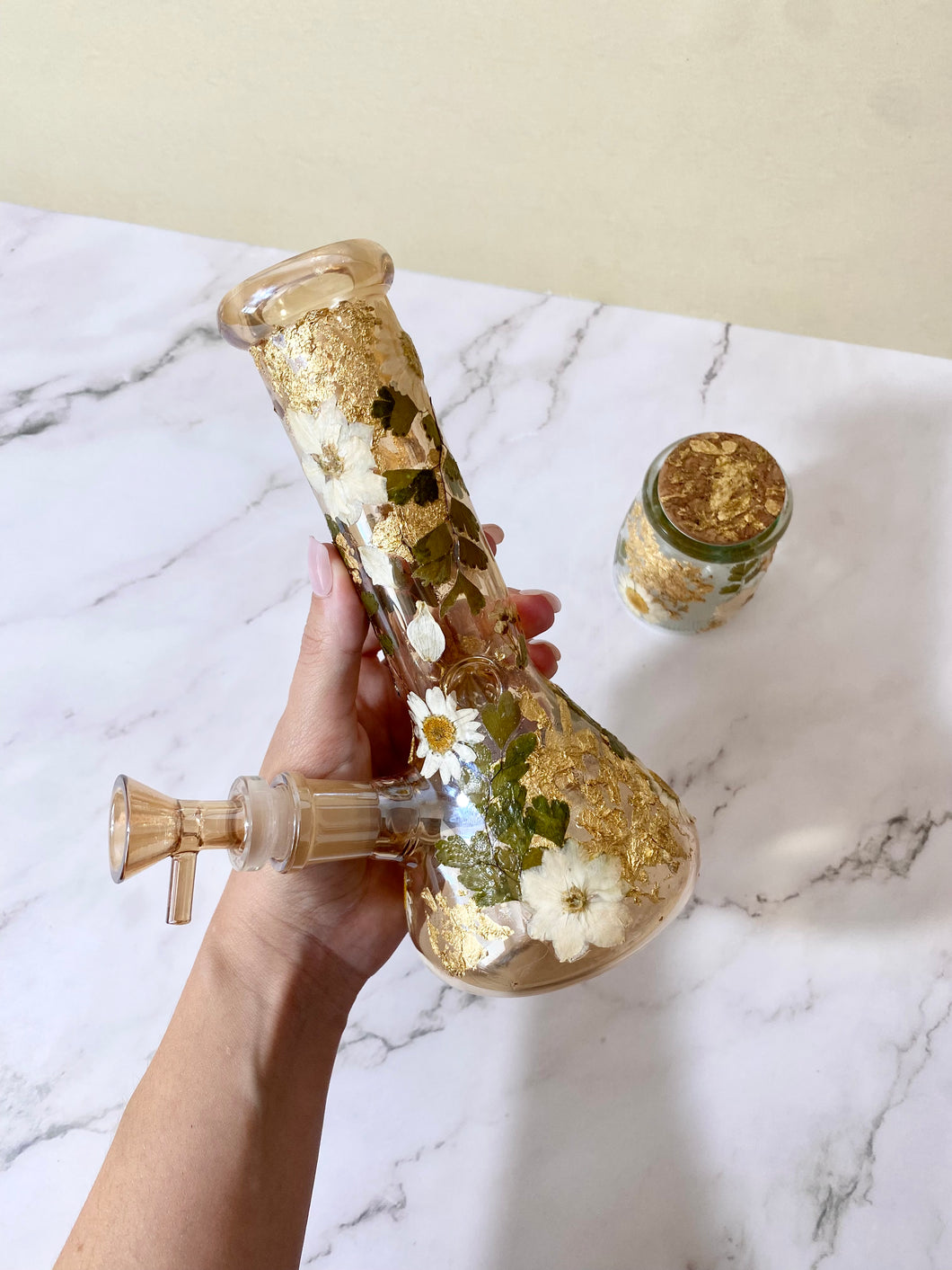 Gold Bong | White Floral