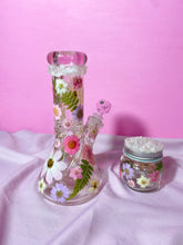 Load image into Gallery viewer, Floral Beaker- Glittery Quartz
