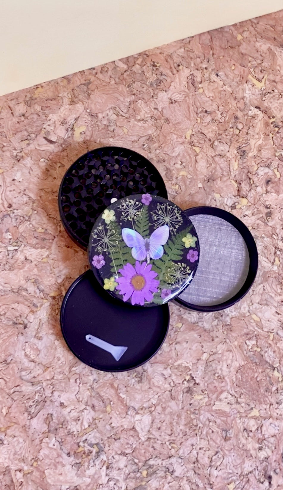 flower grinder with butterfly