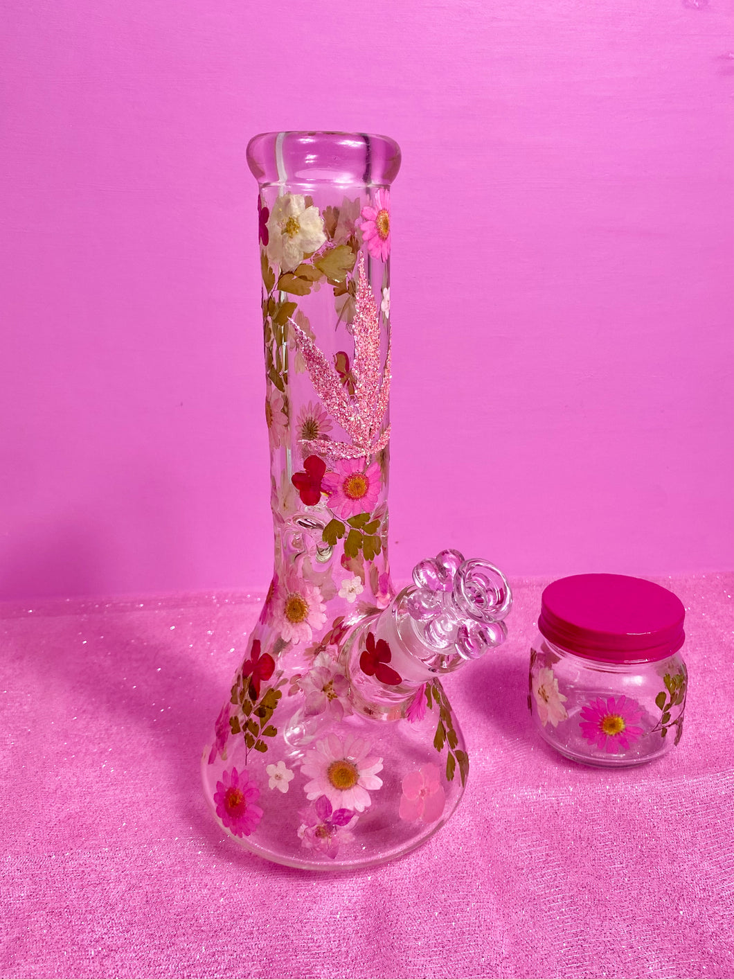 Flower Bong | Pink Accents