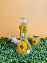 Load image into Gallery viewer, Flower Bong | Sunflower Beaker
