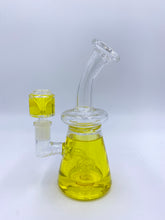 Load image into Gallery viewer, Yellow Freezable Bong
