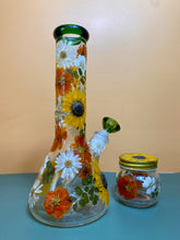 Load image into Gallery viewer, Flower Bong | Green Accents
