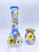 Load image into Gallery viewer, Flower bong covered in real flowers
