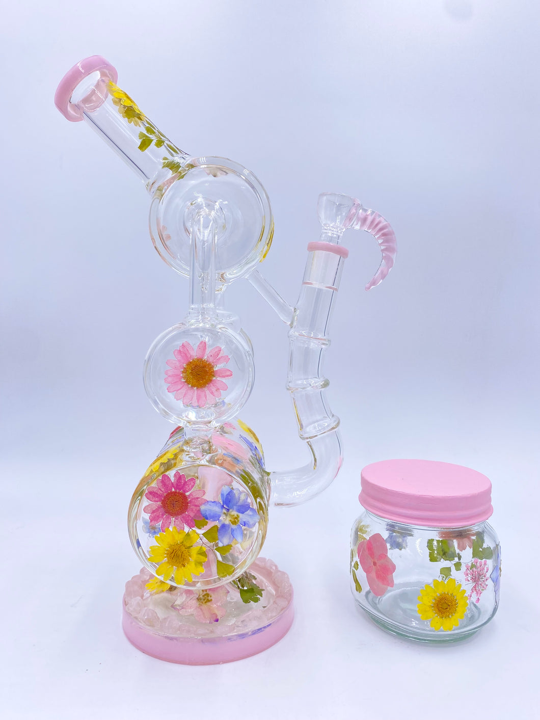 Recycler bong with real flowers