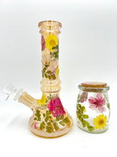 Load image into Gallery viewer, Gold Floral Beaker
