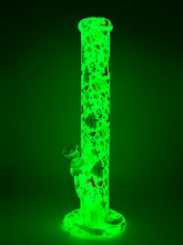 Load image into Gallery viewer, glow in the dark Christmas bong
