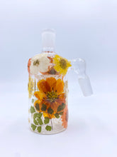 Load image into Gallery viewer, Flower ash catcher with real flowers
