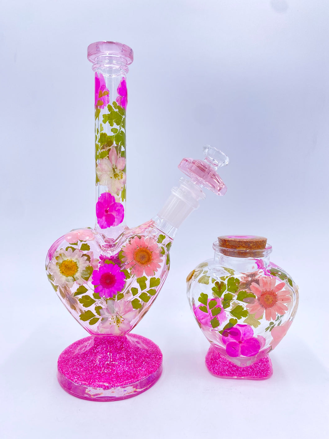 Heart bong with real flowers