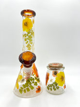 Load image into Gallery viewer, Amber Floral Beaker
