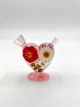 Load image into Gallery viewer, Mini Floral Heart Bubbler
